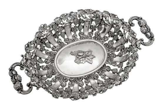 Skål i 13 1/4 sølv med gjennombrutt dekor