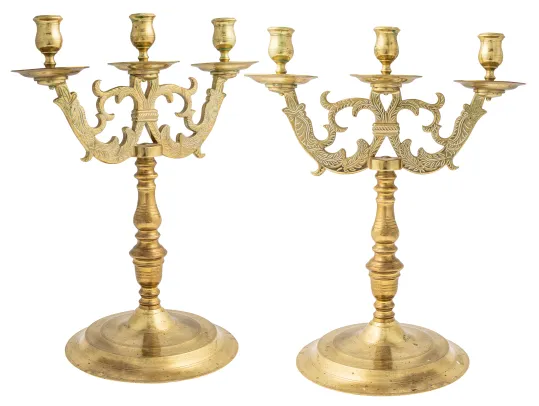 Et par  kandelabre i messing