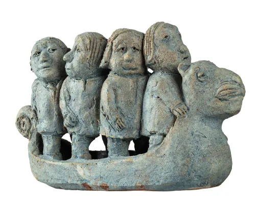 Figurgruppe i båt i  keramikk