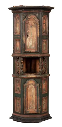 Hjørneskap med sprang