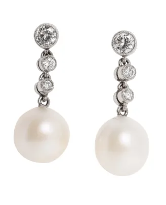 Et par øredobber i gull