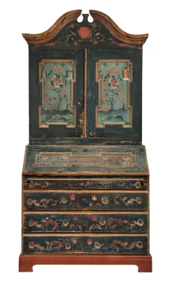 Skatoll med overskap 