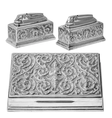 SIGARETTSKRIN OG BORDLIGHTERE