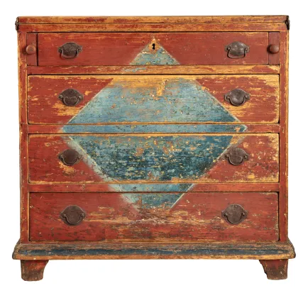 KOMMODE MED SKRIVEBORDSPLATE