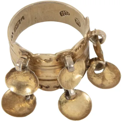 RING MED LØV